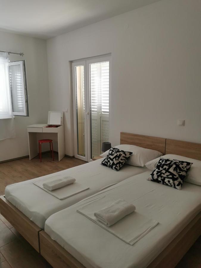 Apartmani Kronjac Milna  Zewnętrze zdjęcie